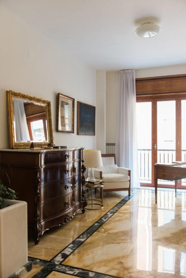 Starhost - GOLDEN APARTMENTS Salerno Exterior foto