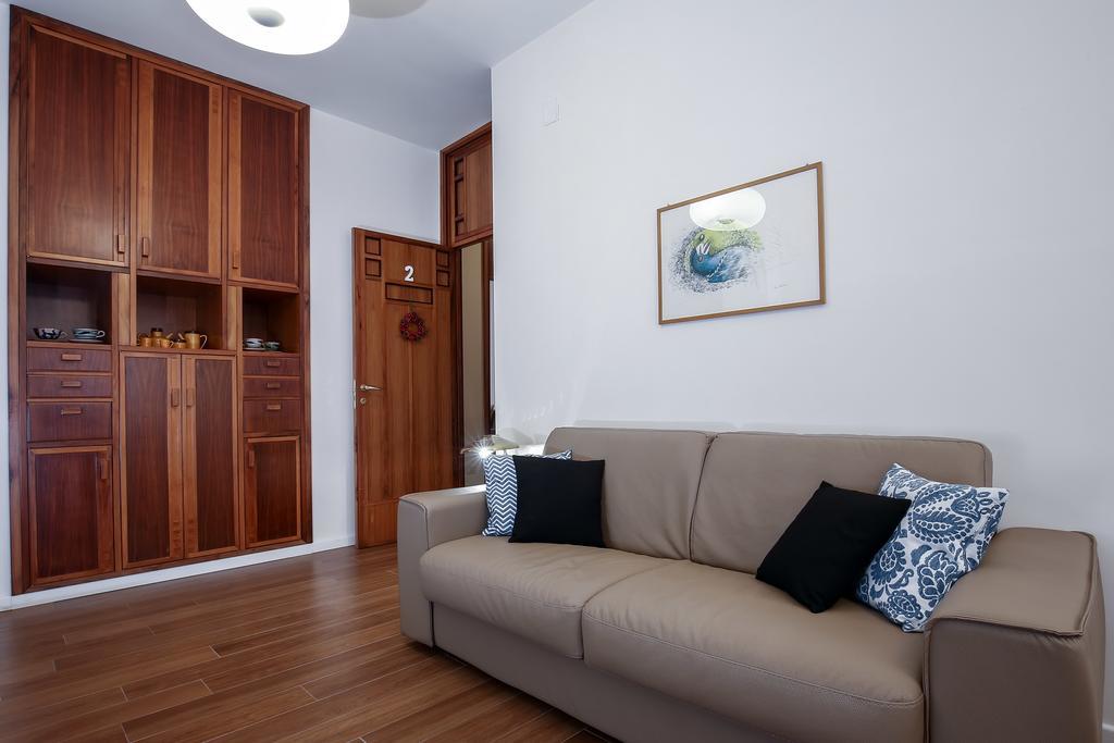 Starhost - GOLDEN APARTMENTS Salerno Exterior foto